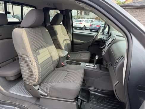 Used 2019 Nissan Frontier SV w/ Value Truck Package AWD/4WD image 18