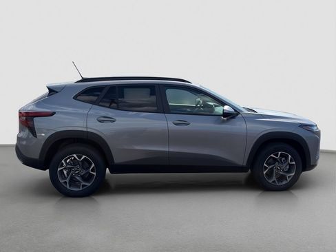 New 2026 Chevrolet Trax LT FWD image 7