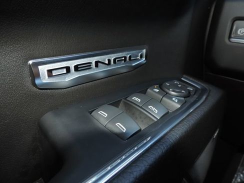 Used 2024 GMC Sierra 1500 Denali w/ Technology Package AWD/4WD image 30