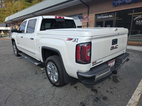 Used 2017 GMC Sierra 1500 SLT image 3