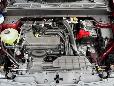 New 2025 Ford Maverick XLT w/ XLT Luxury Package image 26