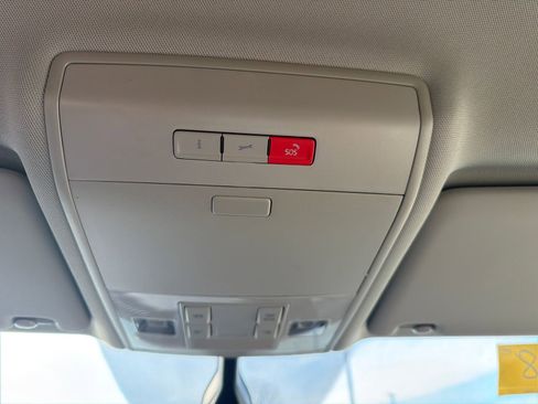 Certified 2022 Volkswagen Atlas SE w/ Black Wheel Package image 38