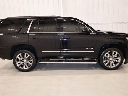 Used 2018 Chevrolet Tahoe LT image 2