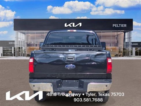 Used 2016 Ford F250 XLT w/ XLT Value Package AWD/4WD image 5
