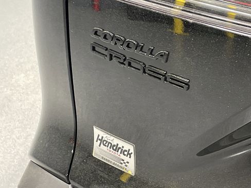 Used 2024 Toyota Corolla Cross XSE w/ Convenience Package image 9