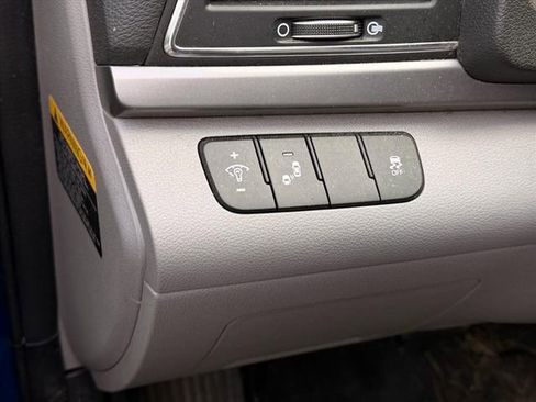 Used 2018 Hyundai Elantra Value Edition image 24