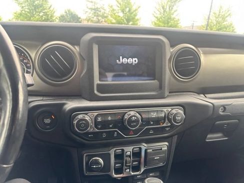 Used 2020 Jeep Gladiator Sport w/ Quick Order Package 24S AWD/4WD image 12