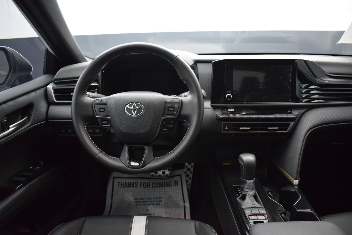 Used 2026 Toyota Camry SE FWD image 14