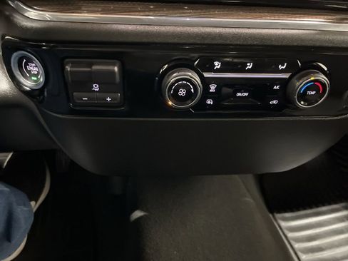 Used 2024 Chevrolet Silverado 3500 LT image 16