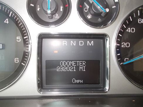 Used 2007 Cadillac Escalade AWD w/ Information Package image 36