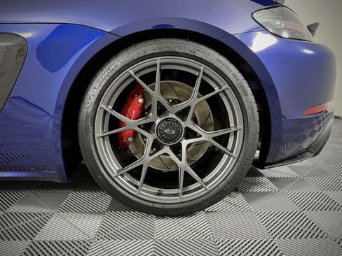 Used 2024 Porsche 718 Cayman GT4 RS image 15