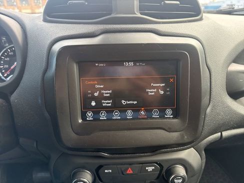 Used 2020 Jeep Renegade Latitude w/ Cold Weather Group image 16