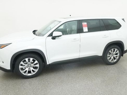 New 2026 Toyota Grand Highlander Limited image 14