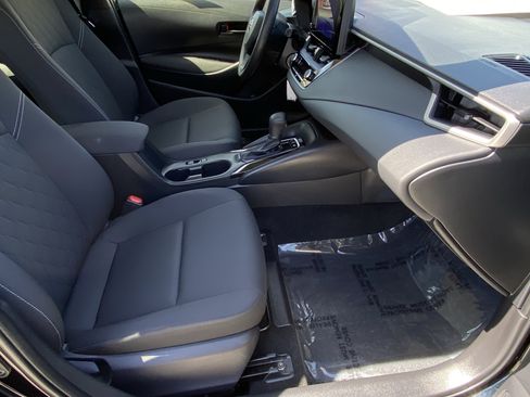 Certified 2025 Toyota Corolla LE FWD image 10