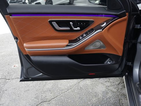 Used 2021 Mercedes-Benz S 580 4MATIC Sedan image 25