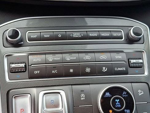 Used 2023 Hyundai Santa Fe SEL w/ Cargo Package AWD/4WD image 15
