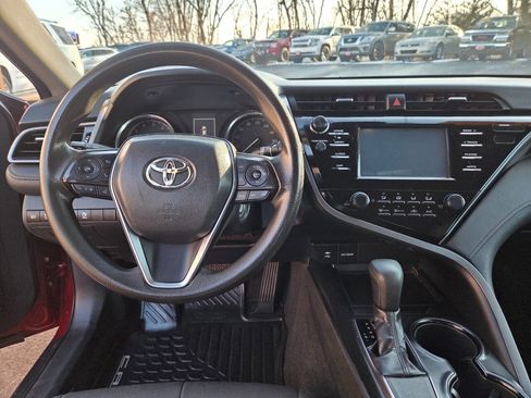 Used 2019 Toyota Camry L image 22
