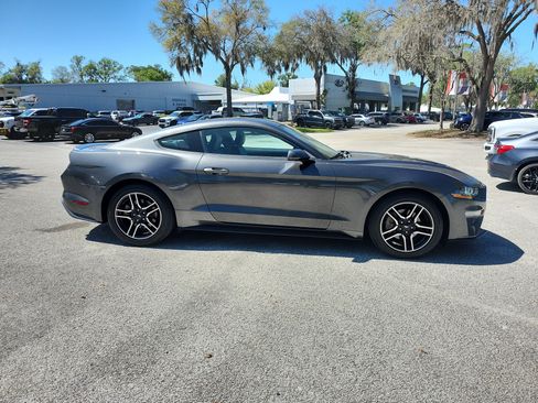 Used 2018 Ford Mustang Premium image 6