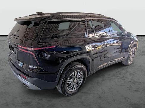 Used 2024 Chevrolet Traverse LT FWD image 14