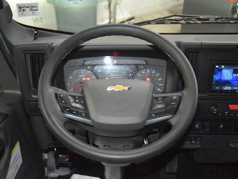 Used 2025 Chevrolet Low Cab Forward 5500XD RWD image 22