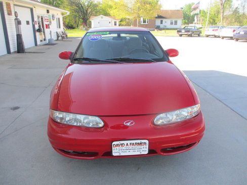 Used 2002 Oldsmobile Alero GL FWD image 3