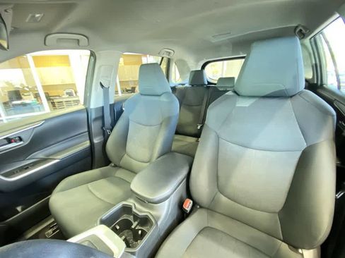 Certified 2025 Toyota RAV4 XLE AWD/4WD image 14