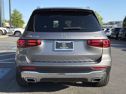 Certified 2026 Mercedes-Benz GLB 250 4MATIC image 4