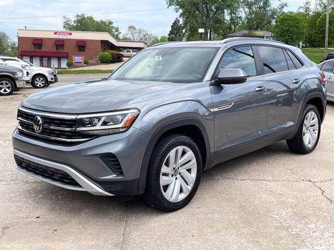 Used 2021 Volkswagen Atlas Cross Sport SE w/ Panoramic Sunroof Package image 1