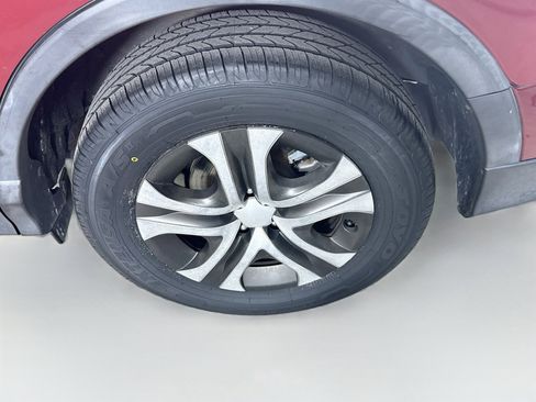 Used 2018 Toyota RAV4 LE FWD image 35