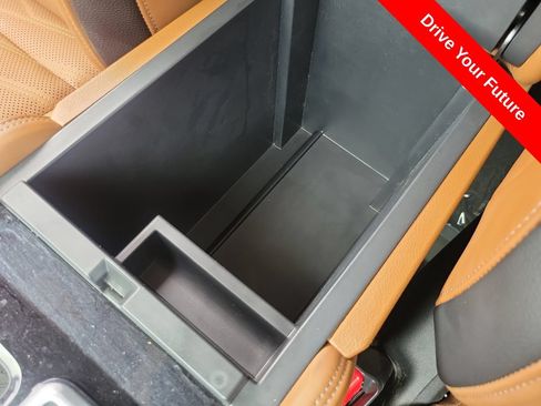 Used 2025 Nissan Pathfinder Platinum FWD image 14