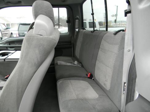 Used 2003 Ford F350 XLT image 9