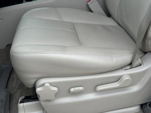 Used 2013 Chevrolet Tahoe 2WD Hybrid image 23