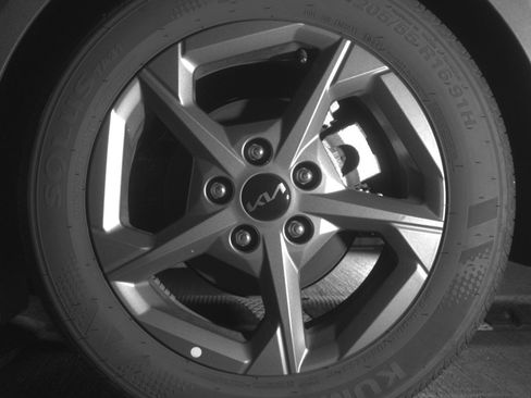 Used 2025 Kia K4 FWD image 17