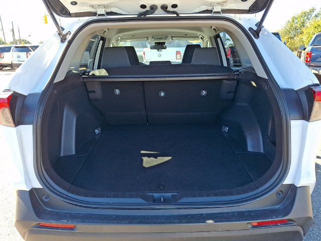 Used 2025 Toyota RAV4 XLE FWD image 28