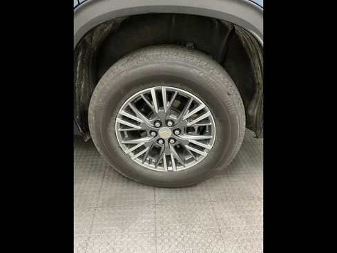 Certified 2025 Chevrolet Traverse LT w/ Driver Confidence Package FWD image 35