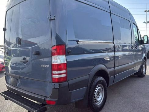 Used 2018 Mercedes-Benz Sprinter 2500 image 9