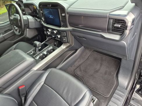 Used 2025 Ford F150 Lariat AWD/4WD image 23