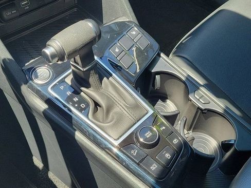 Used 2025 Kia Sportage EX FWD image 26