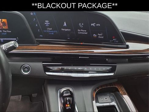 Used 2023 Cadillac Escalade Premium Luxury image 10