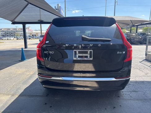 Used 2023 Volvo XC90 B6 Ultimate w/ Lounge Package image 6