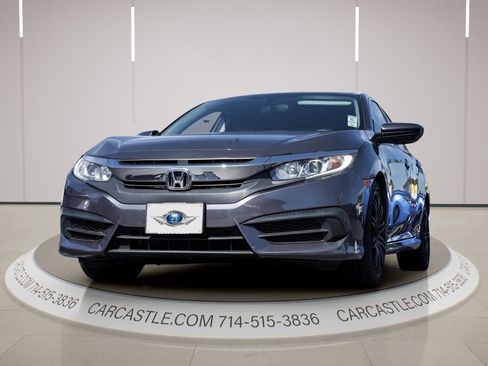 Used 2018 Honda Civic LX image 2