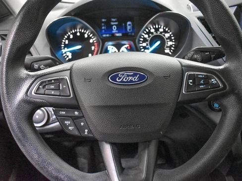 Used 2019 Ford Escape SE image 12