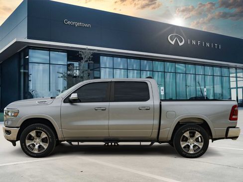 Used 2022 RAM 1500 Laramie AWD/4WD image 7
