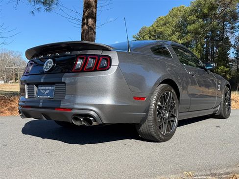 Used 2013 Ford Mustang Shelby GT500 image 34