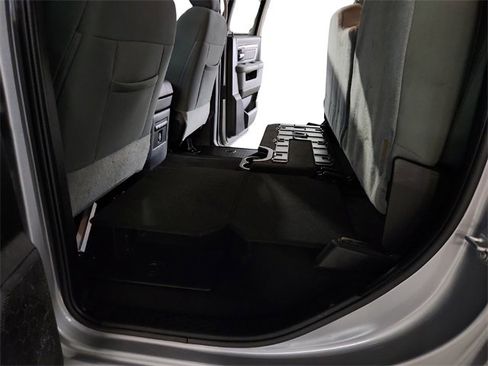 Used 2020 RAM 1500 Classic SLT w/ Luxury Group image 33