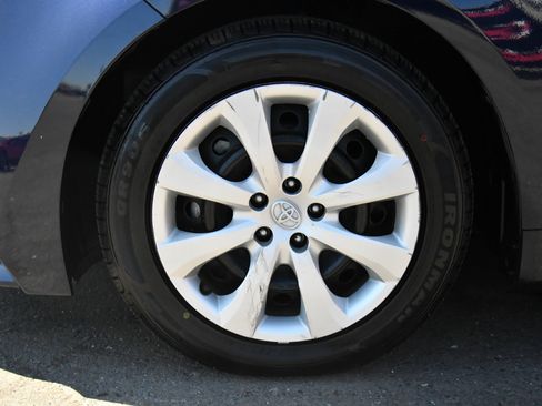 Used 2024 Toyota Corolla LE FWD image 12