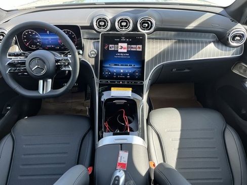 New 2026 Mercedes-Benz GLC 300 image 9