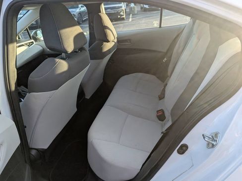 Used 2022 Toyota Corolla LE FWD image 9