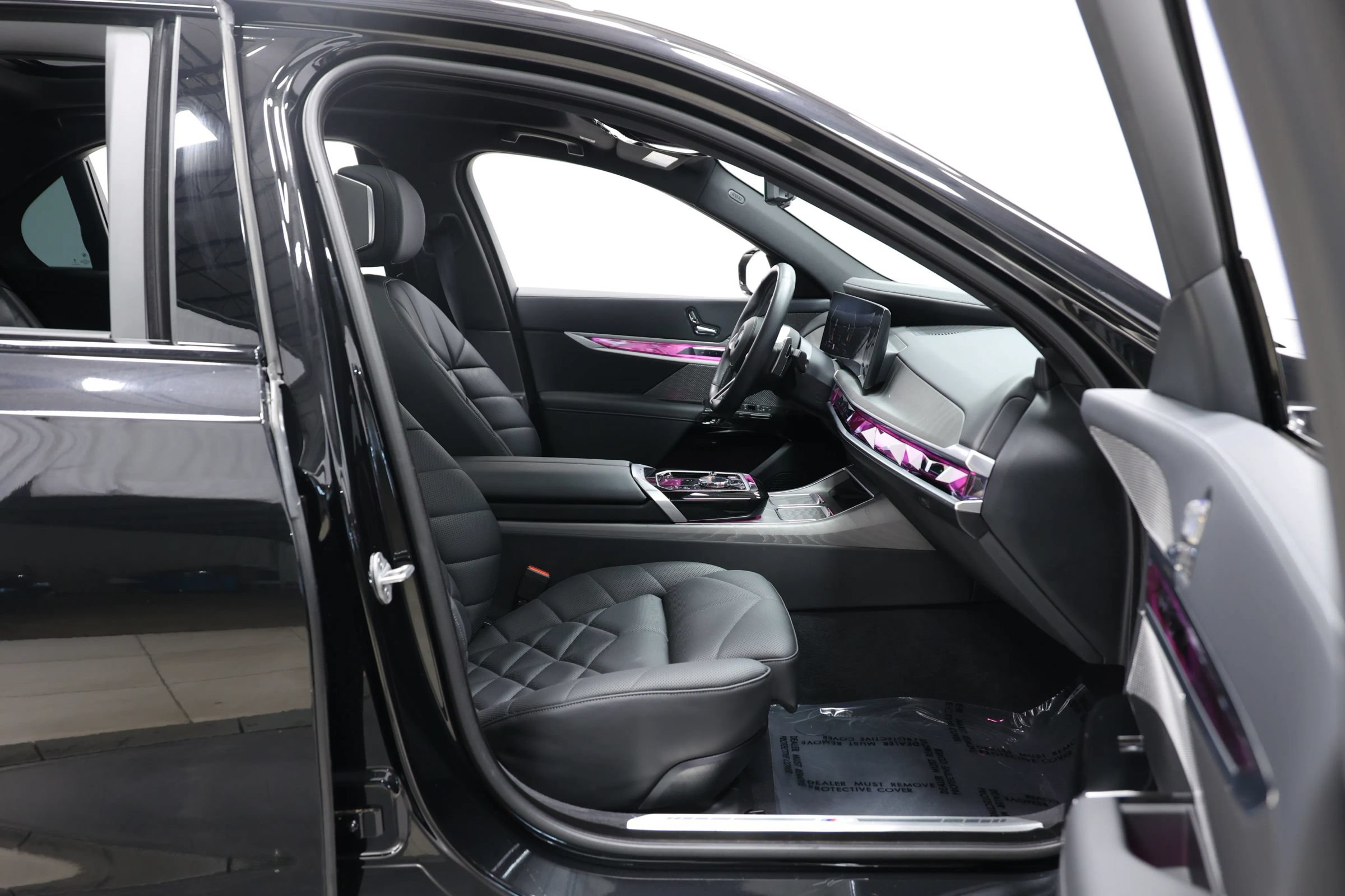 Used 2025 BMW 740i RWD image 95