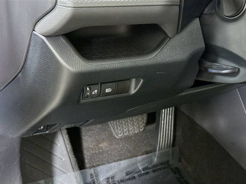 Used 2023 Toyota RAV4 XLE AWD/4WD image 18